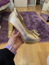 Jacqueline Dorado- Zapato fiesta- taco 10cm