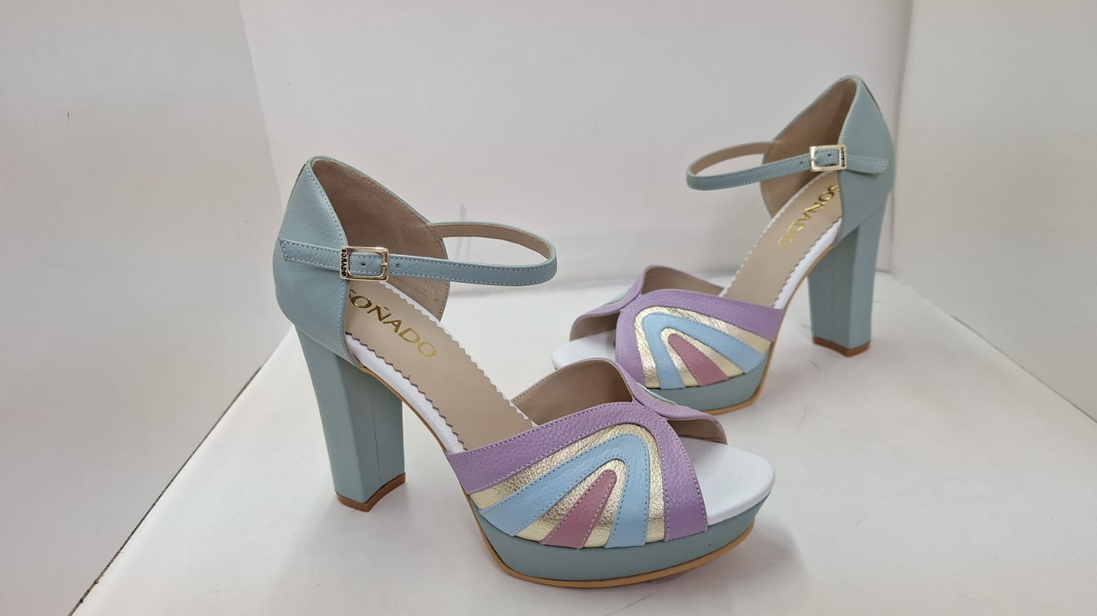 Zapato Casual-Modelo Mariposa Colores- Taco 10cm