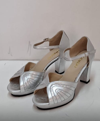 Mariposa Plateado- Taco 8cm- fiesta